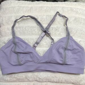 Lululemon sports bra size 6